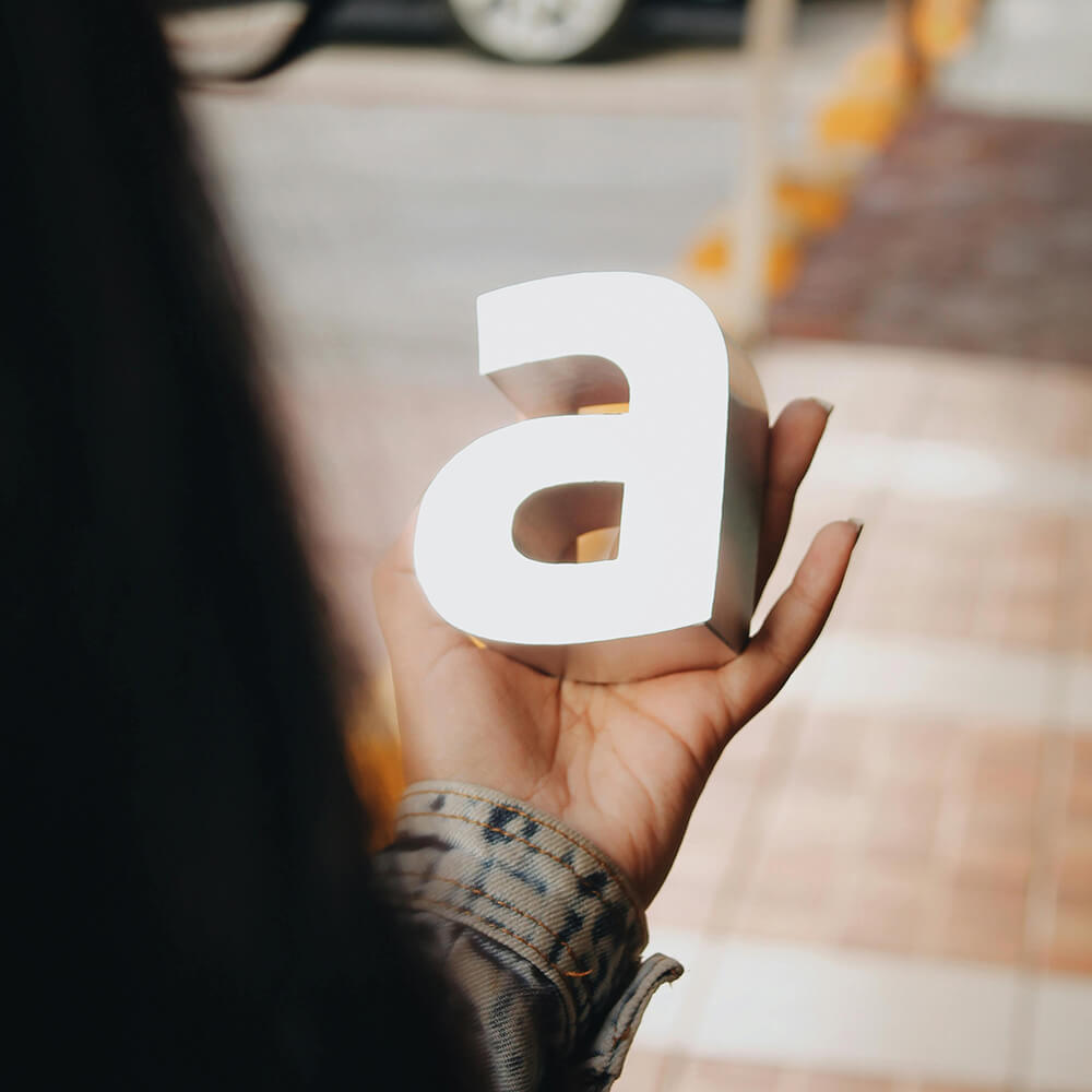 czym różni się branding od identyfikacji wizualnej? Typografia