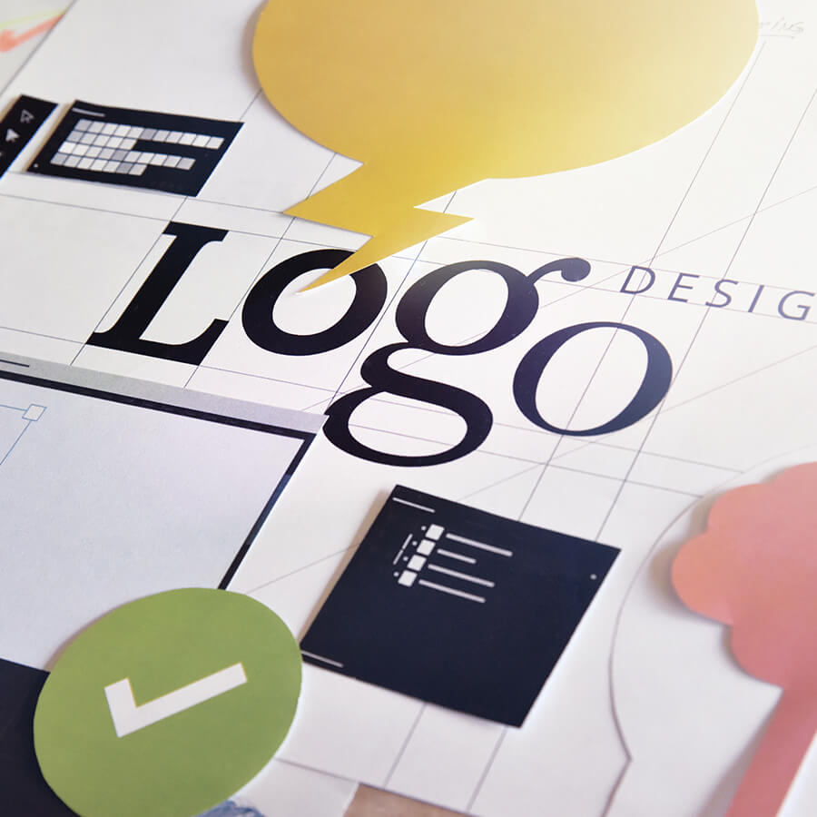 kompozycja kolorowych elementów, symbolizująca tworzenie logo firmy